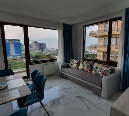 Summerland مامايا