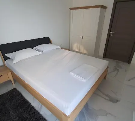 Apartment Summerland