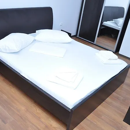 Summerland Apartment