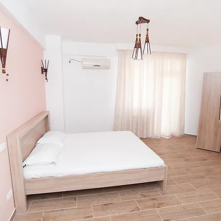 Summerland مامايا